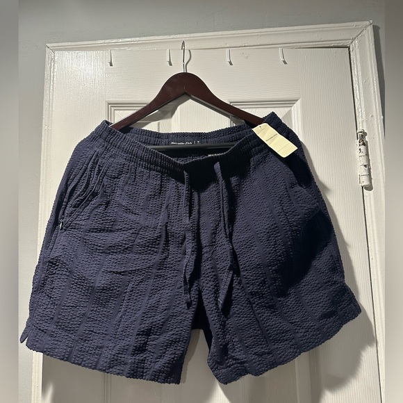 Abrecombrie & Fitch men’s navy cotton blend shorts 6’ NWT - Picture 3 of 3